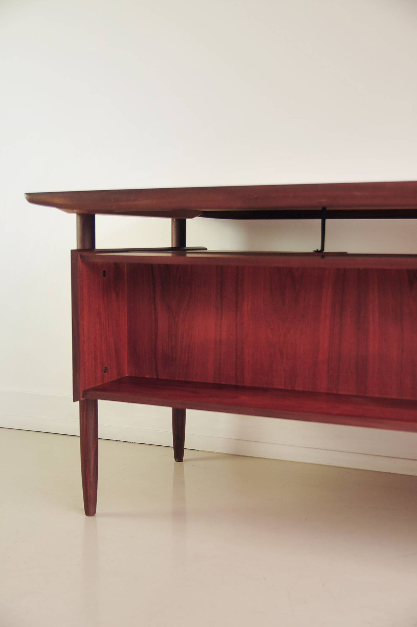Vintage Tijsseling desk for Hulmefa