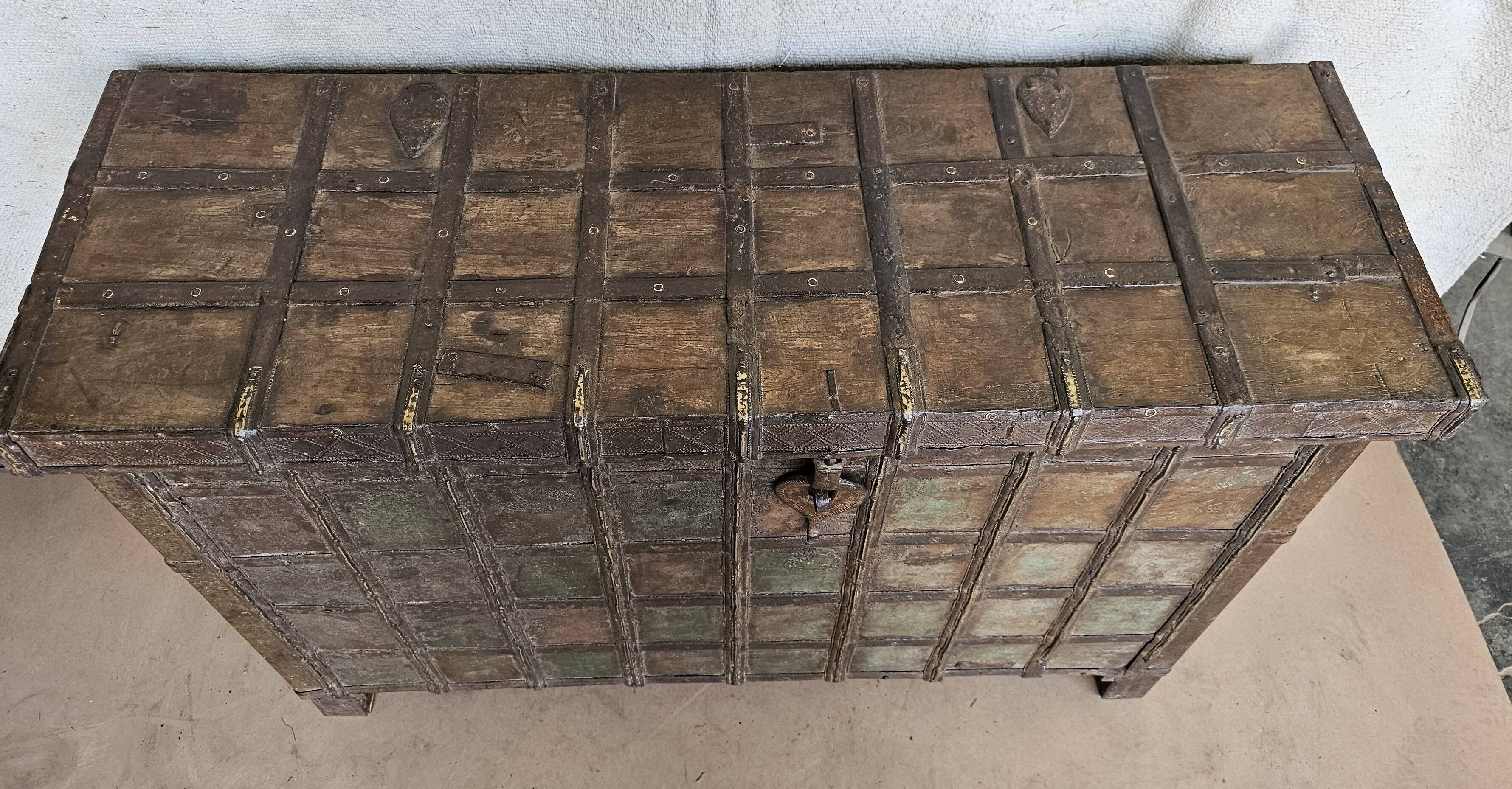 Old chest - dowry console from Bikaner in teak and wrought iron