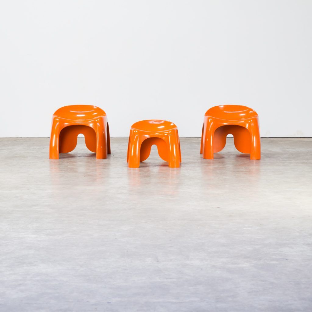 Three stool 'Efebo' Stacy Dukes of the 1960s for Artemide