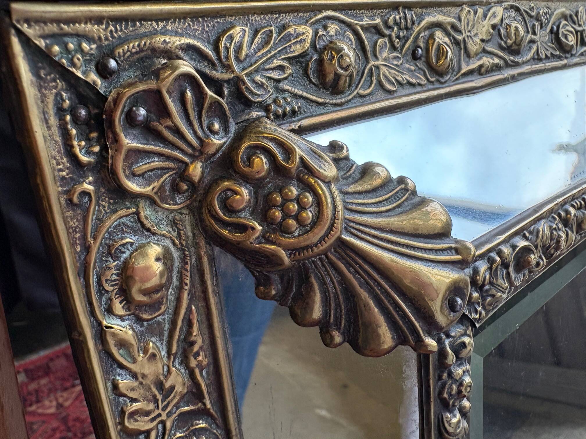 Napoleon III style mirror with gilt brass side panels