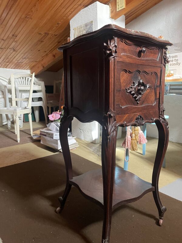 Table de chevet nuit Louis XV en Noyer et en Marbre 1930