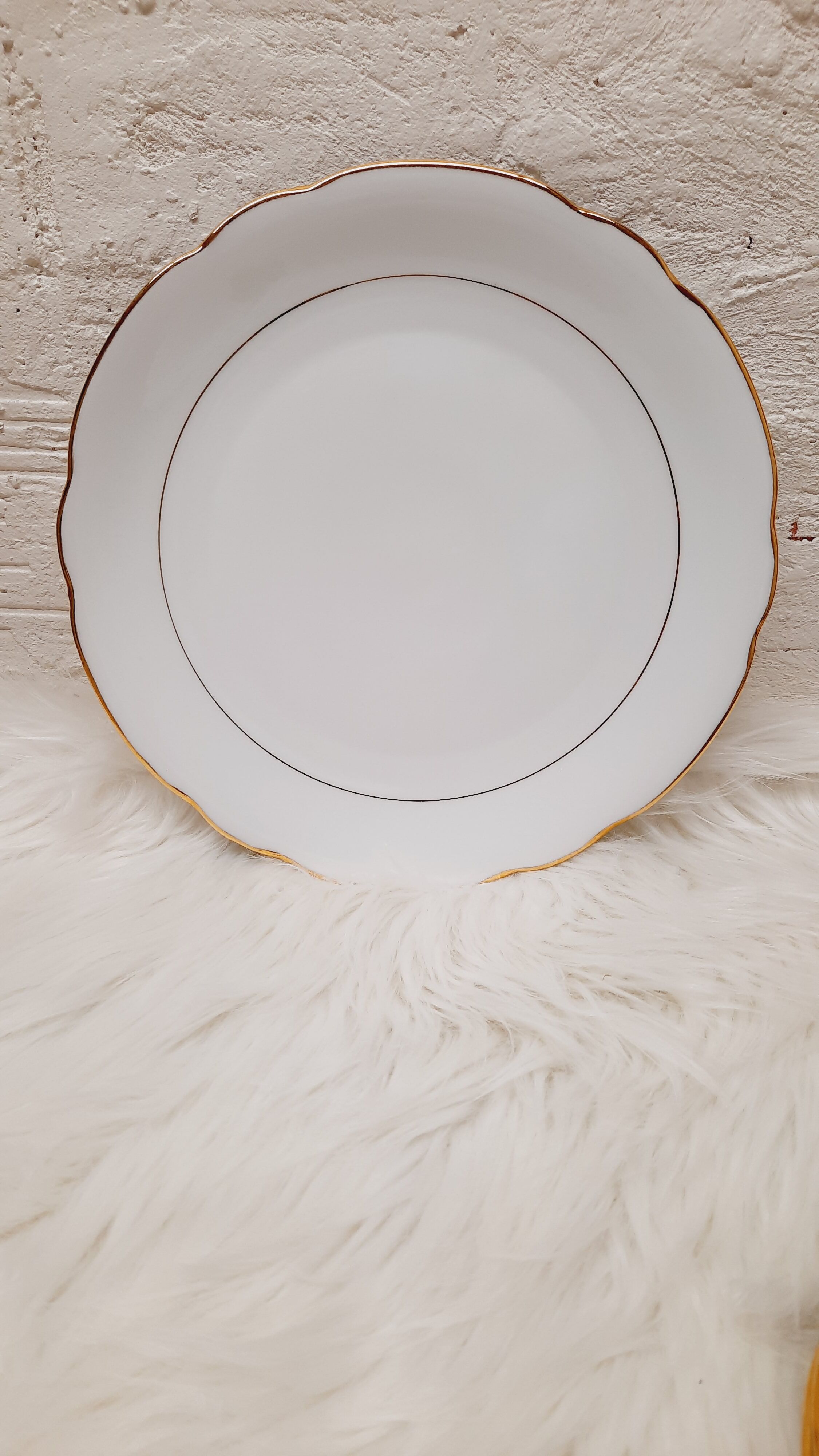 Set 6 flat plates white porcelain and gold