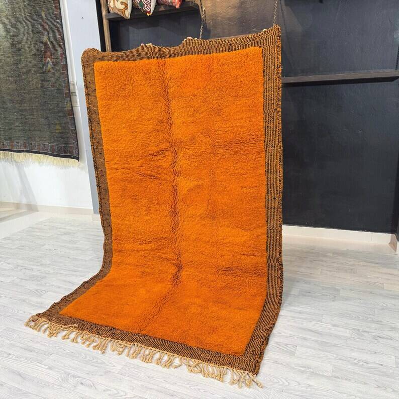 Traditional Berber Moroccan rug 250cm x 150cm