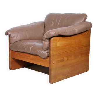 Fauteuil en teck massif et cuir par Mikael Laursen, années 1970