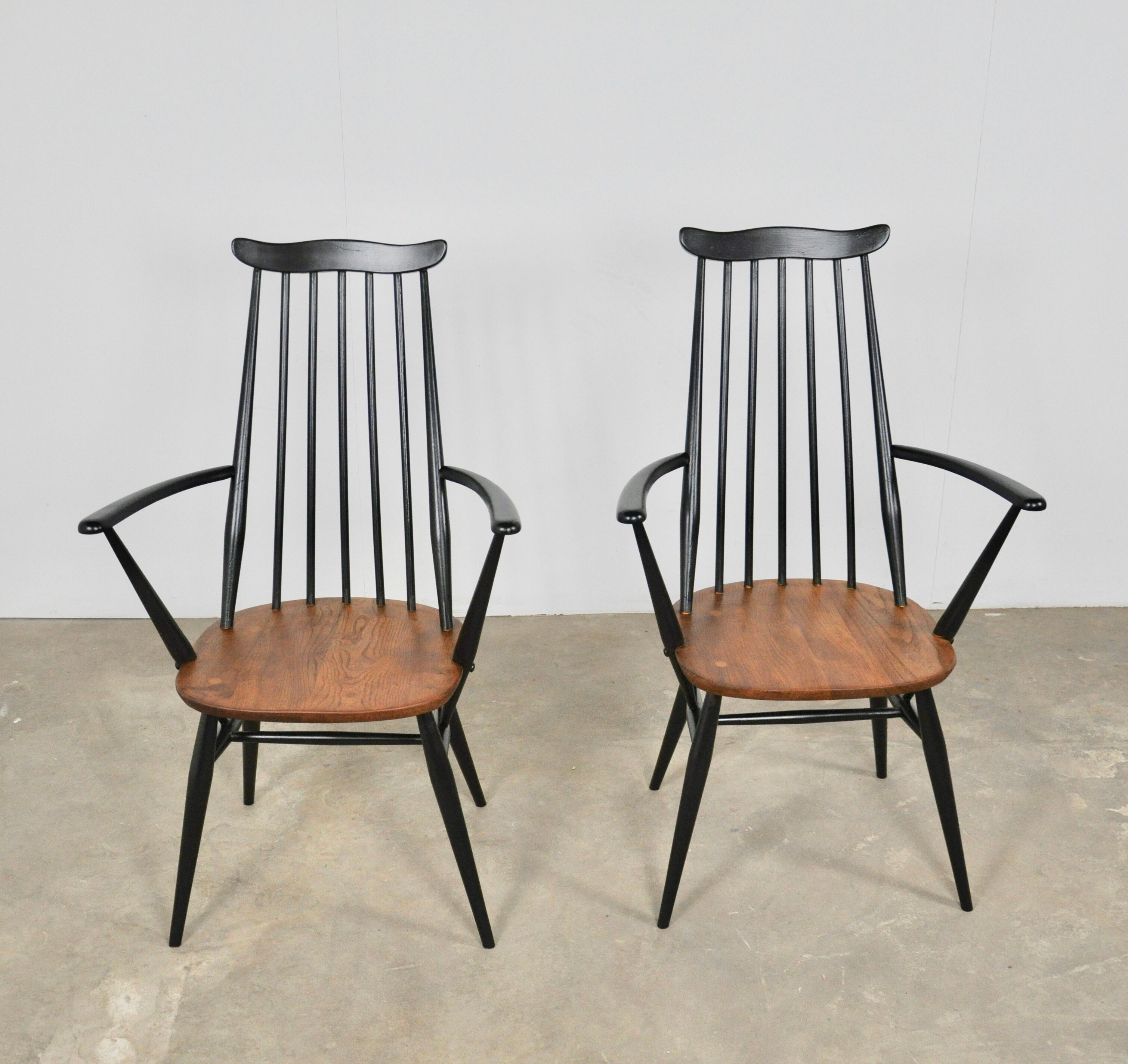 2 fauteuils ercol modèle "goldsmith"
