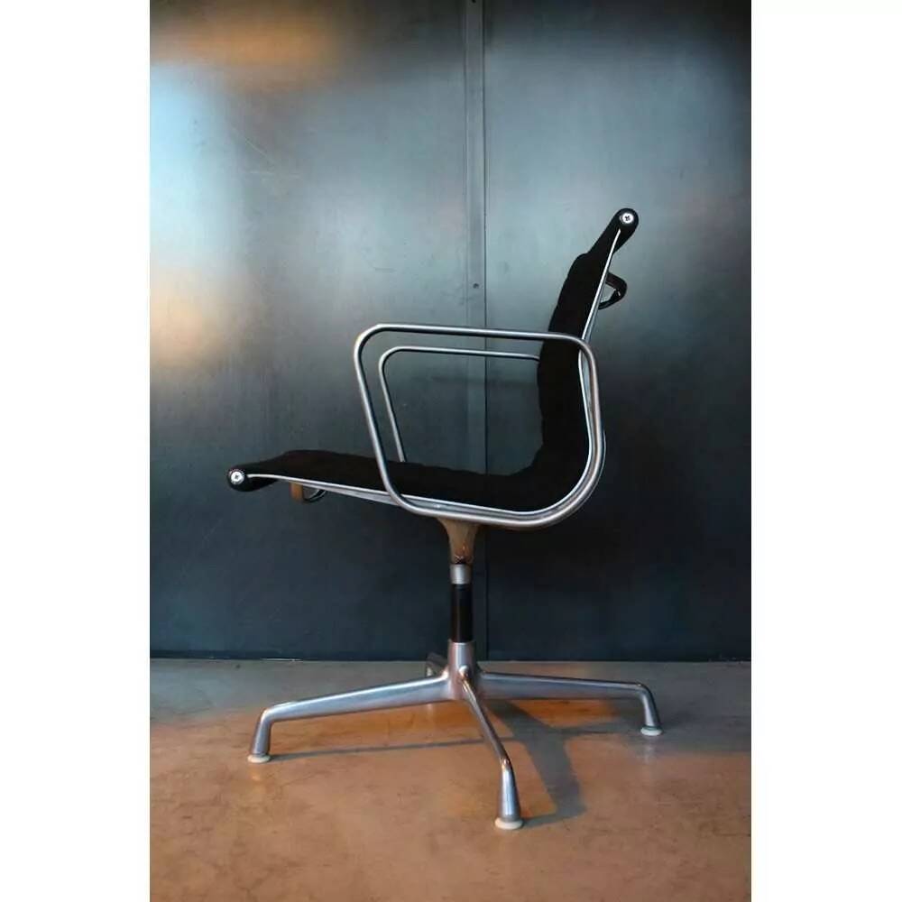 Fauteuil pivotant Charles et Ray Eames 1958