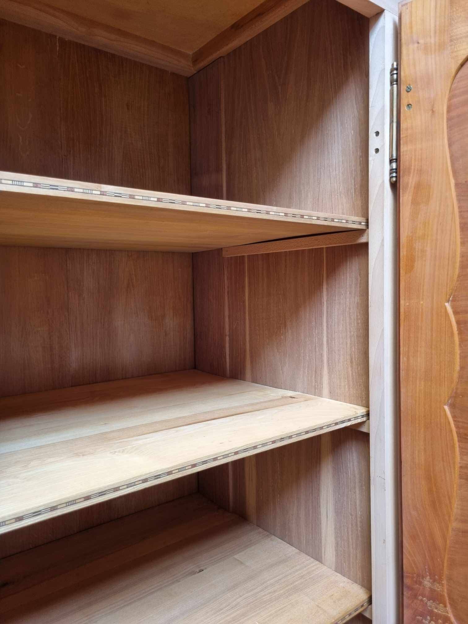 3 door wardrobe in natural wood