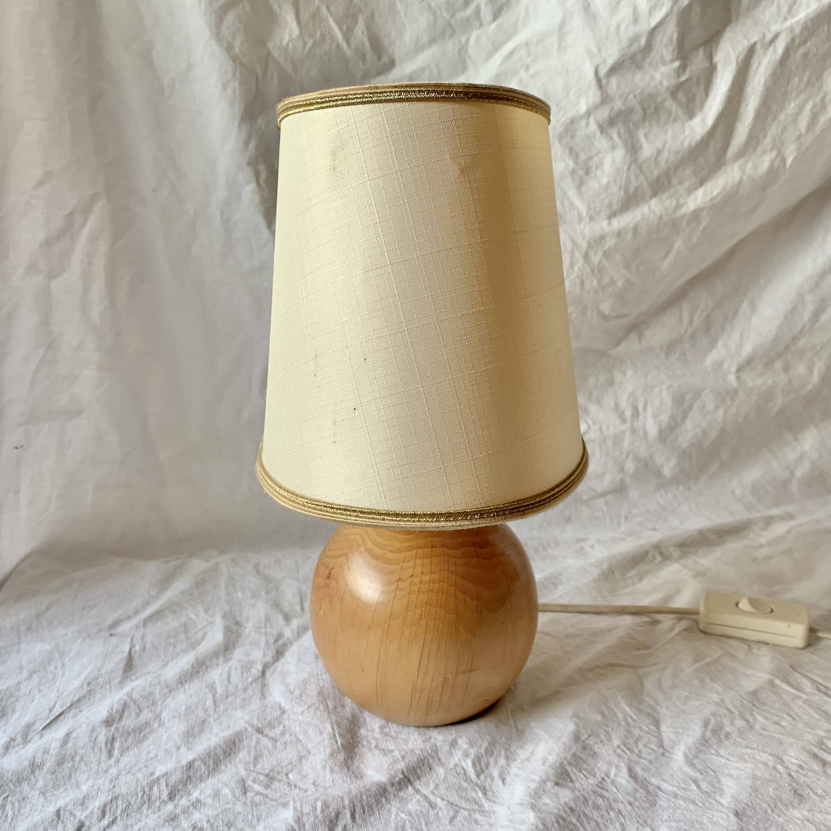 Small vintage side lamp - turned wooden ball