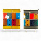 Panels made of thick colored glass slabs from Saint Gobain
