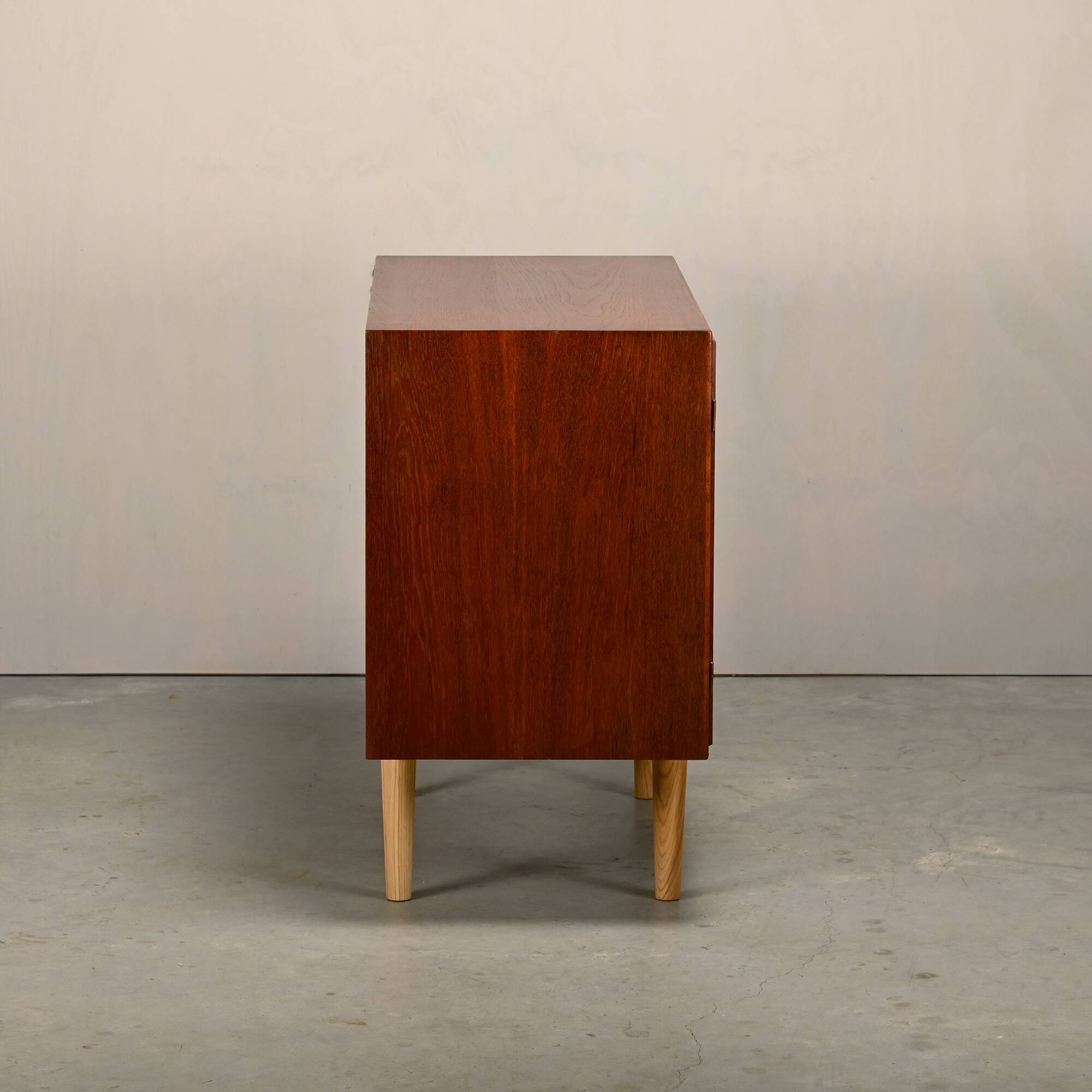Børge Mogensen Cabinet or small Sideboard in teak and oak, Søborg Møbler