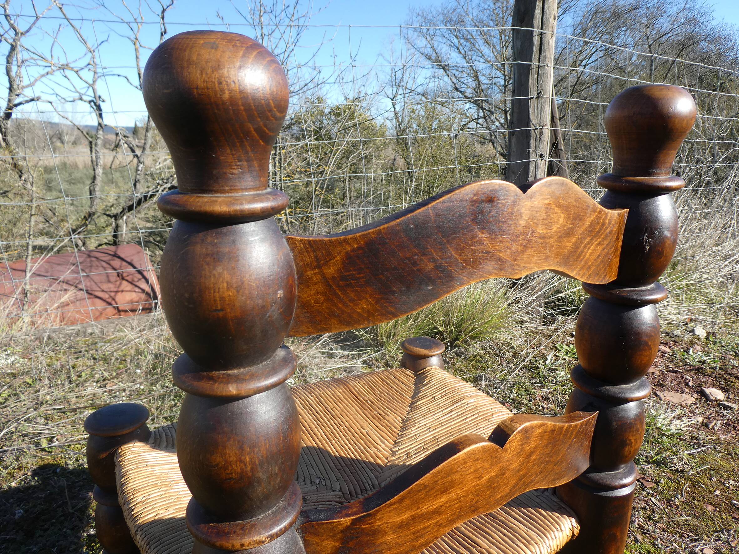 Mulched braided low chair