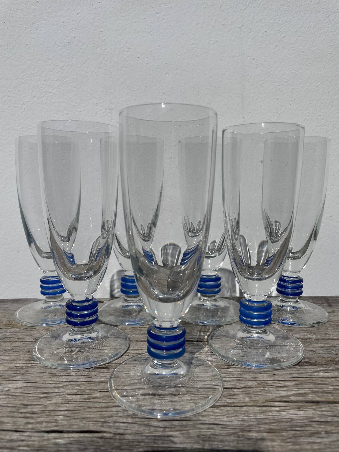 7 flûtes à champagne bleues, 1990