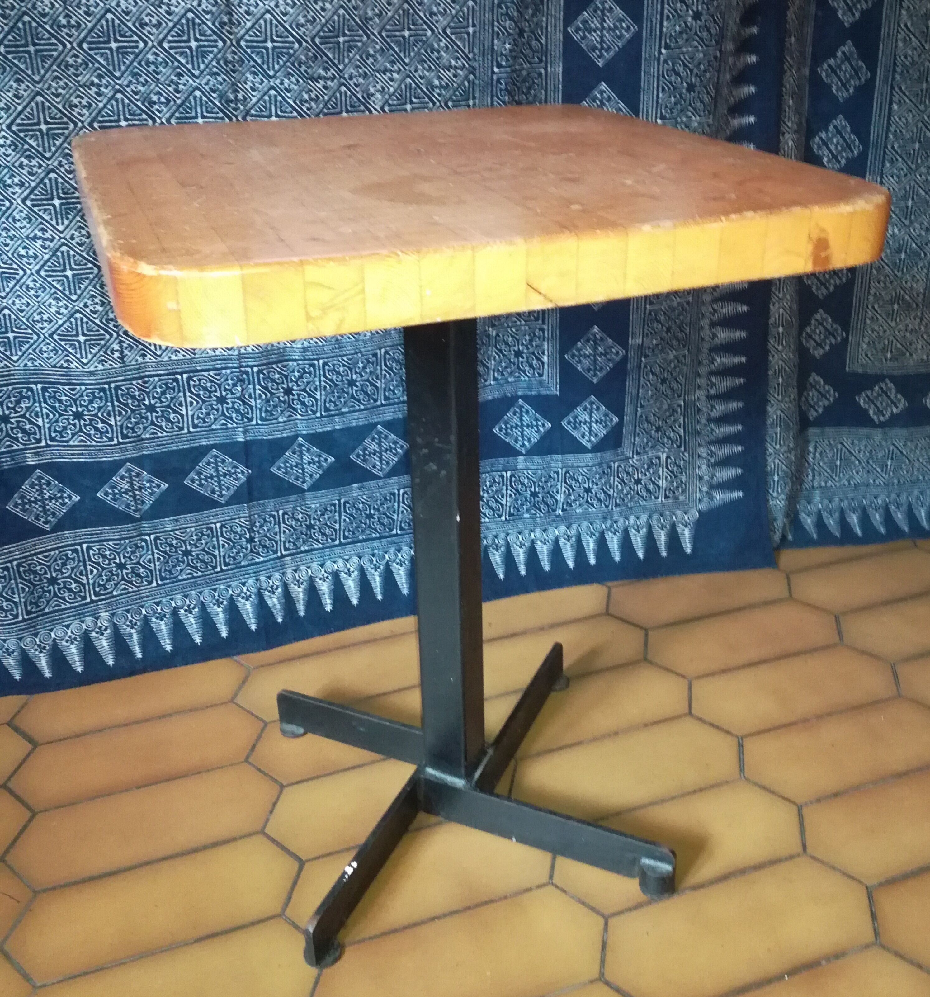 Charlotte Perriand side table 1974