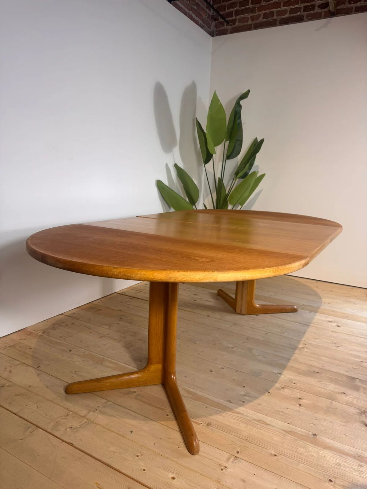 Round dining table in teak by Skovby Møbelfabrik, 1960s