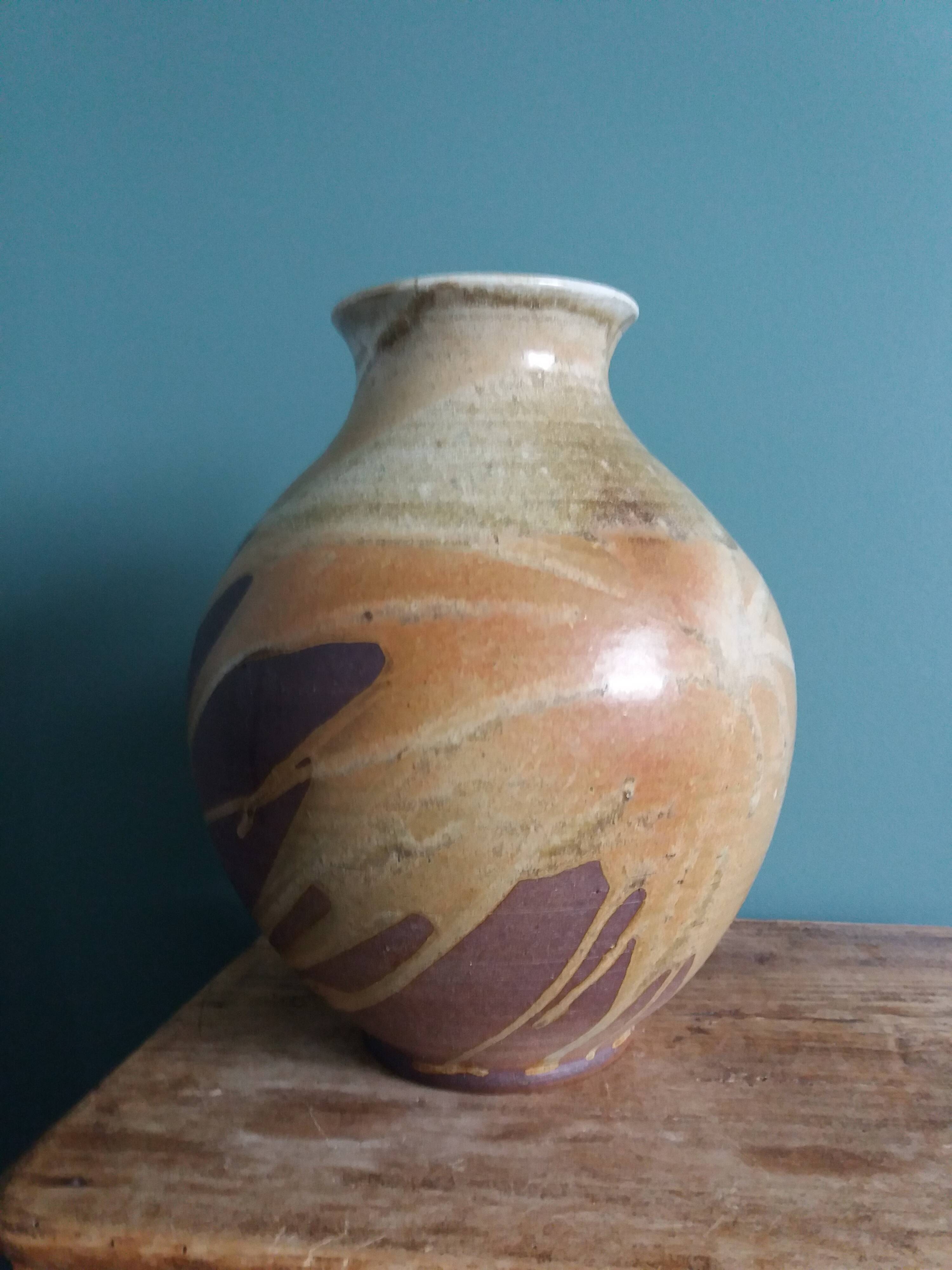 Vase signed 29 cm