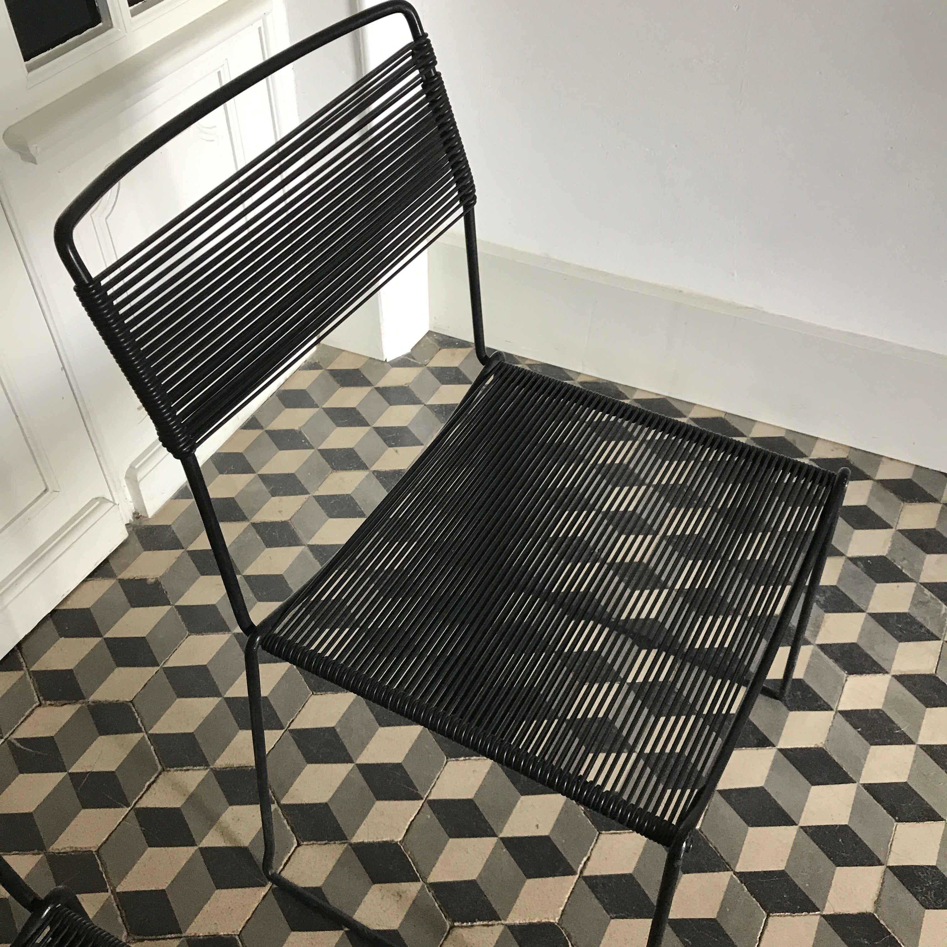 Scoubidou sledge chairs