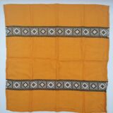 Huit serviettes de table vintage