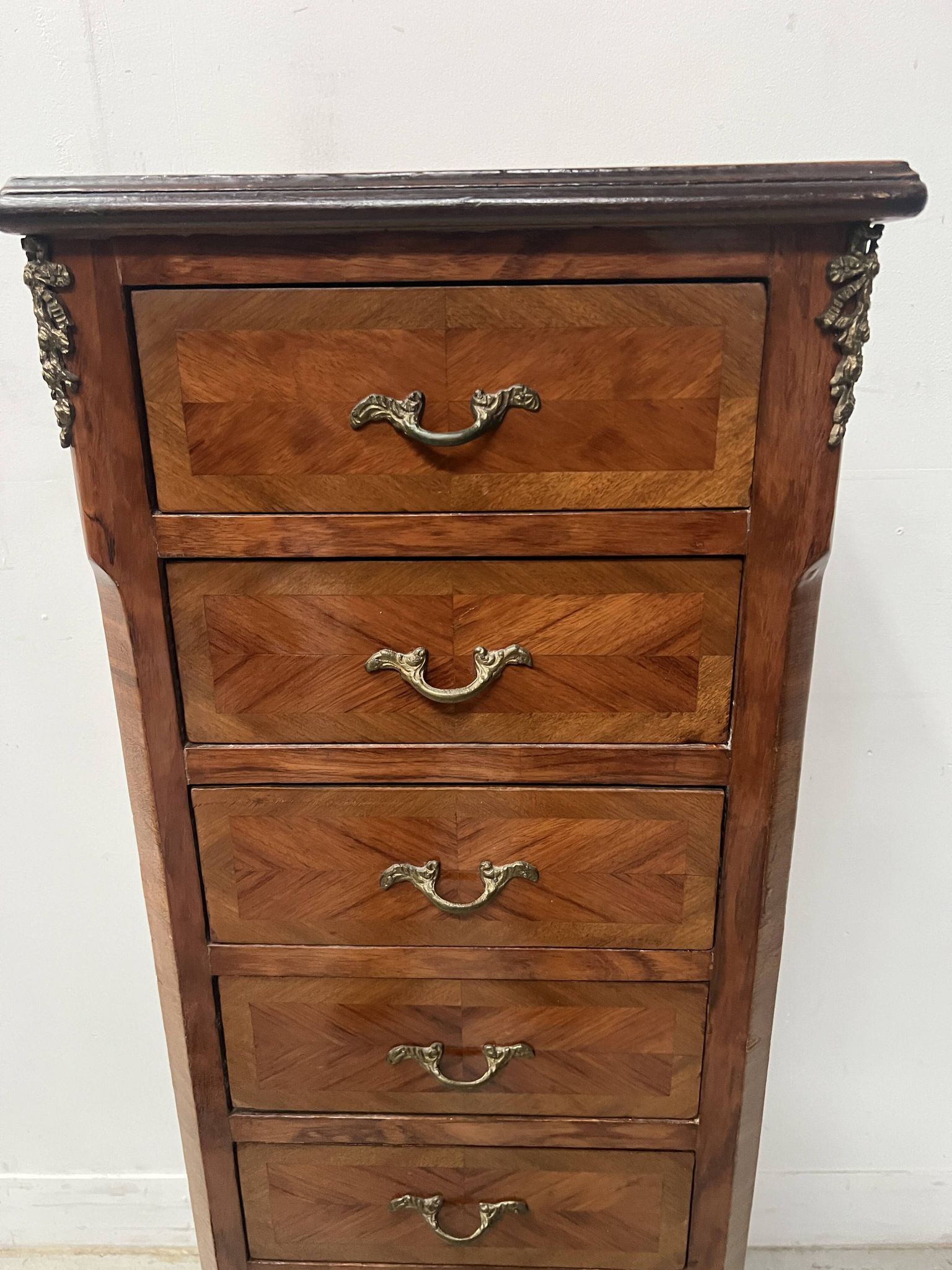 Louis XV style seven-day chest in rosewood veneer, 20th century