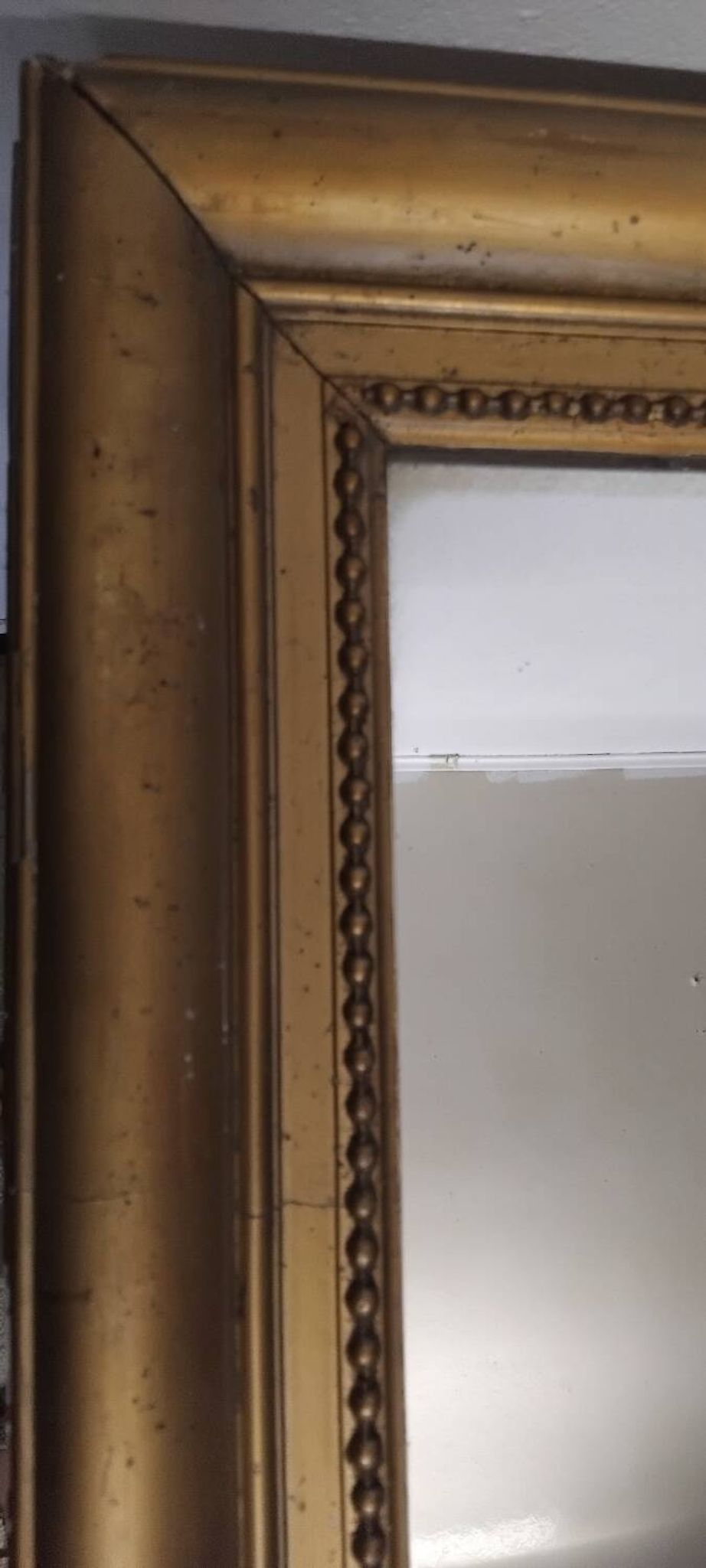 Ancien miroir en bois et plâtre 69x93cm