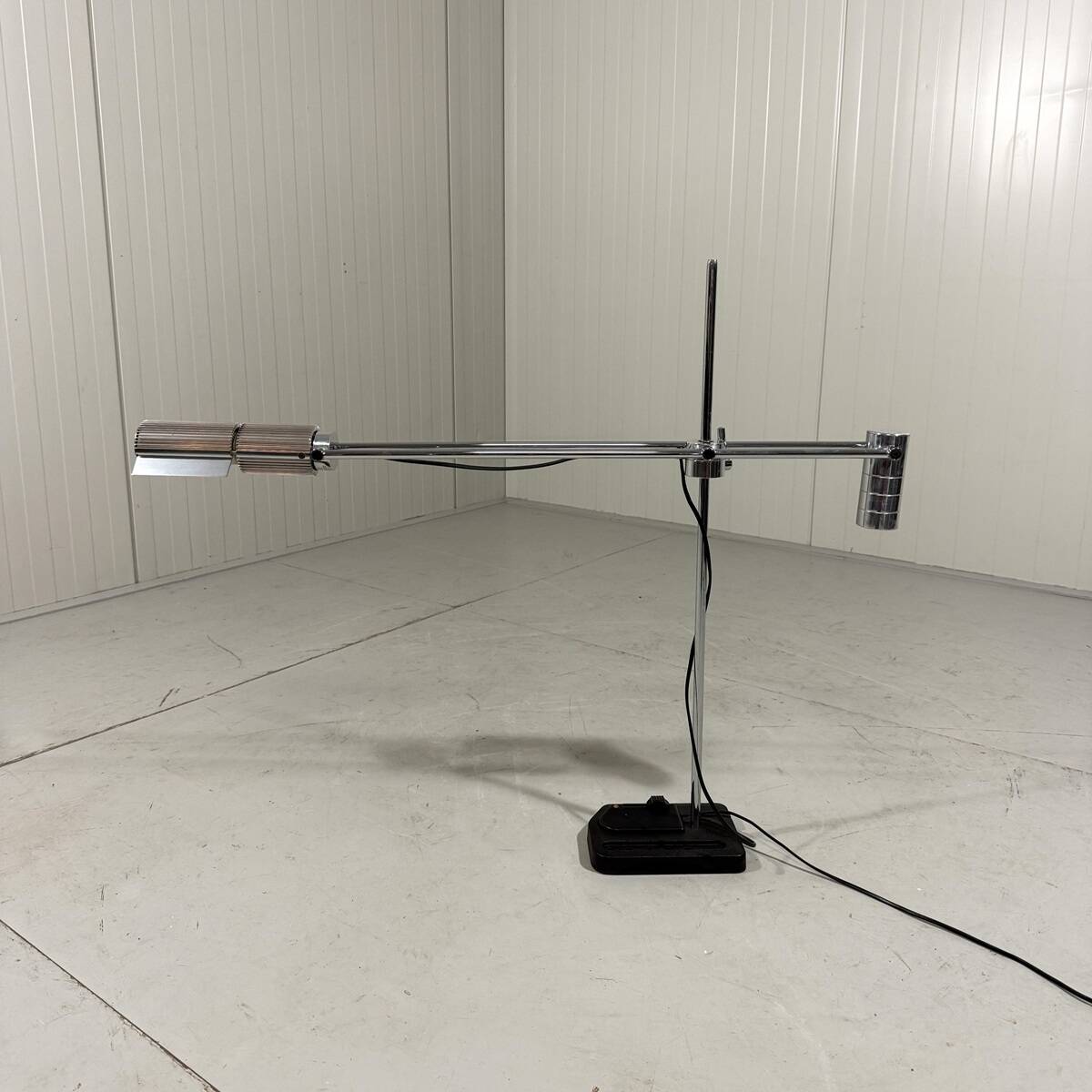 Viktor Frauenknecht Haloprofil desk lamp Swiss Lamps