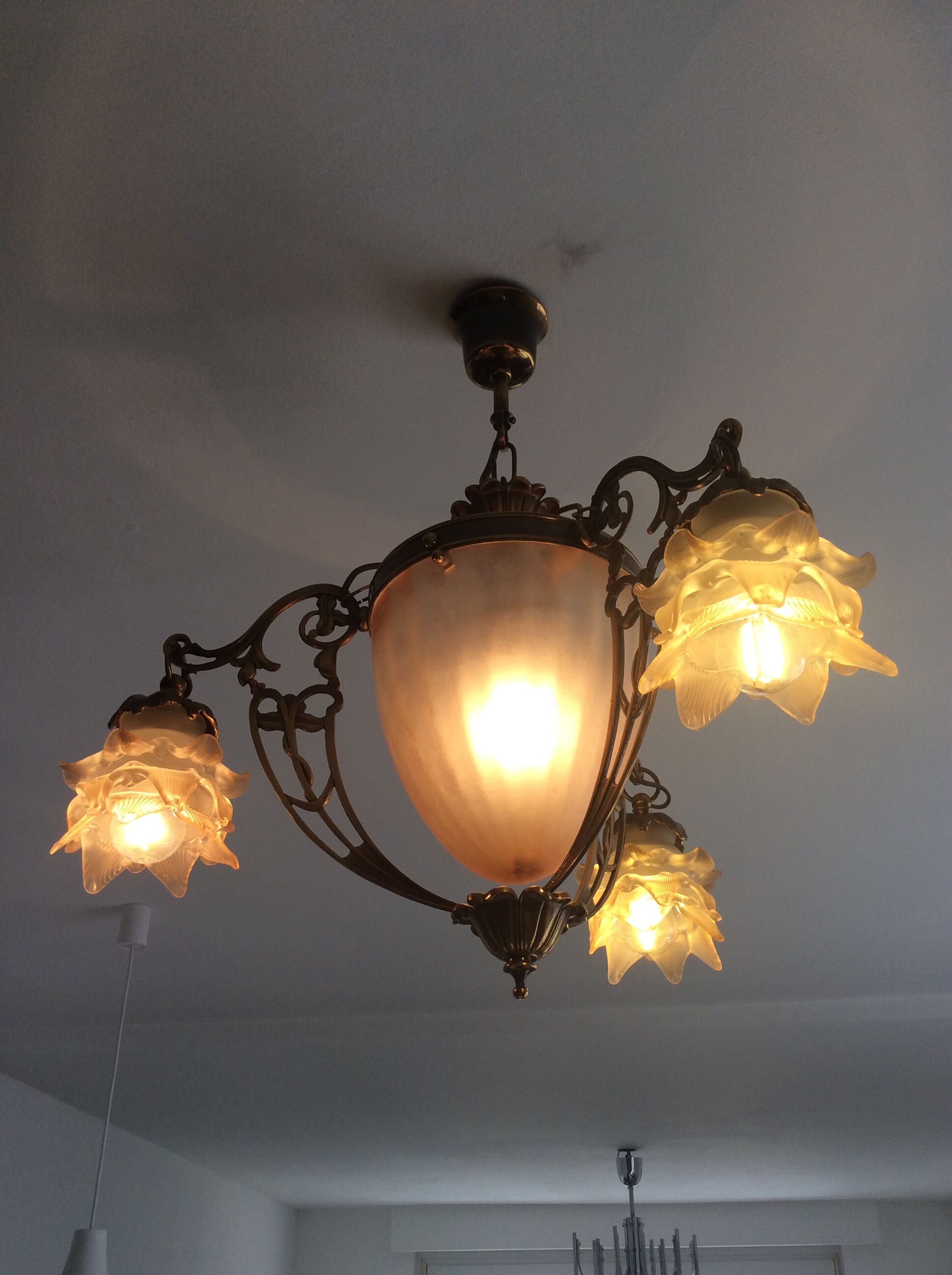 Old Art Deco style chandelier in bronze 4 fires