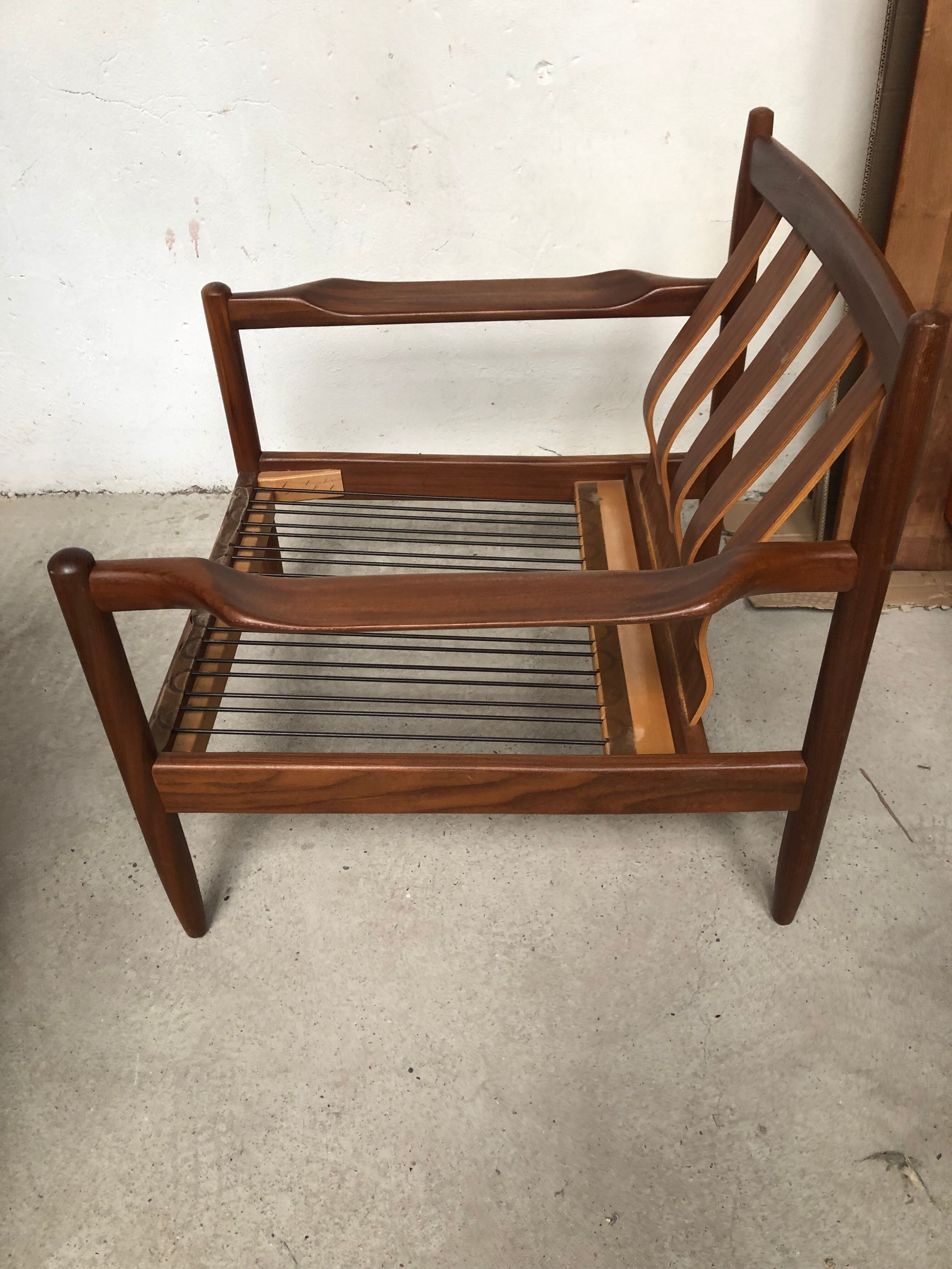 Fauteuils scandinaves cuir et teck années 60/70