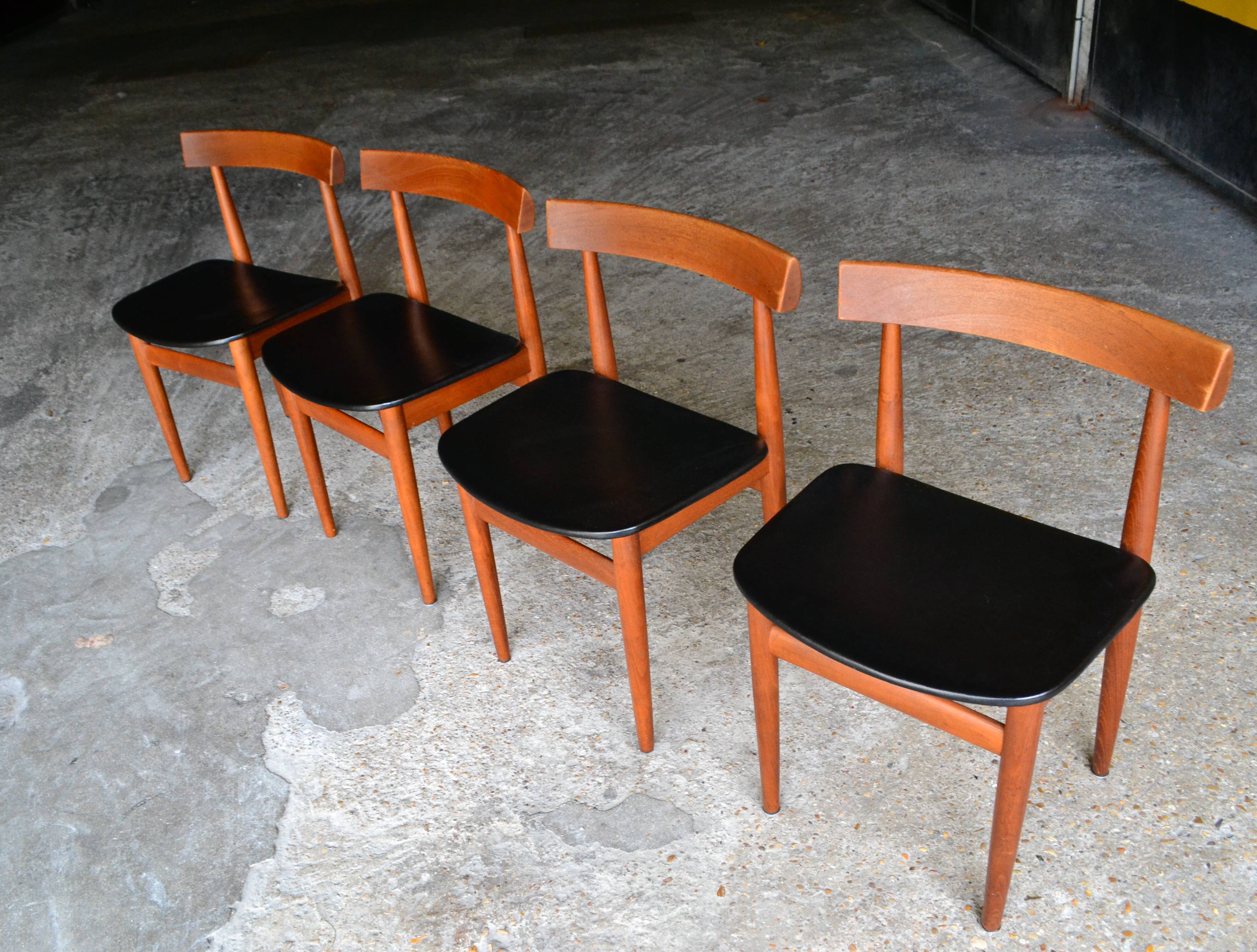 Set of 4 chairs by Hans Olsen for Frem Rojle.