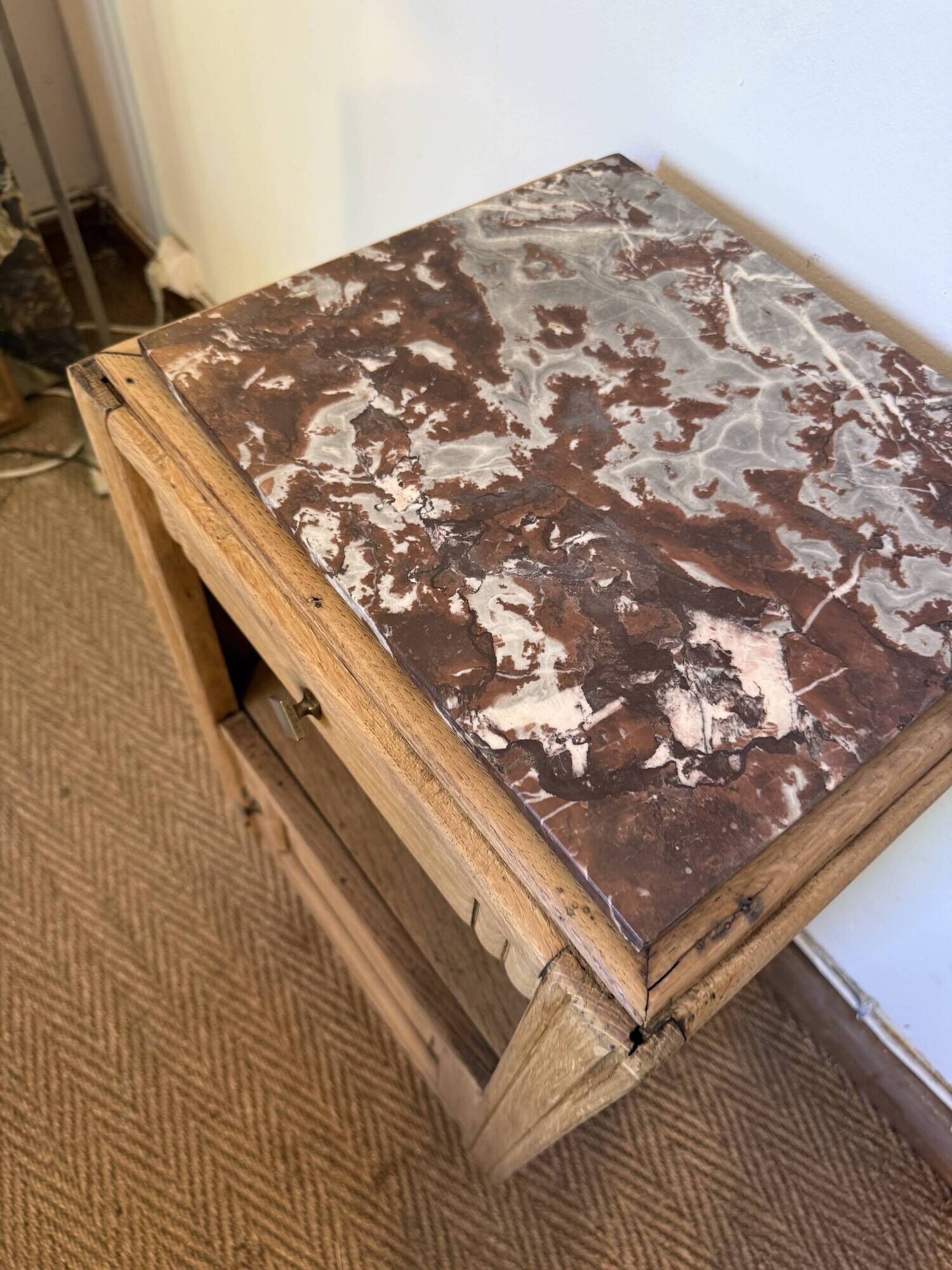 Chevet / table d'appoint art déco en chêne et plateau marbre