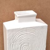 Imposing white Sgrafo Modern vase in porcelain, 1960s.