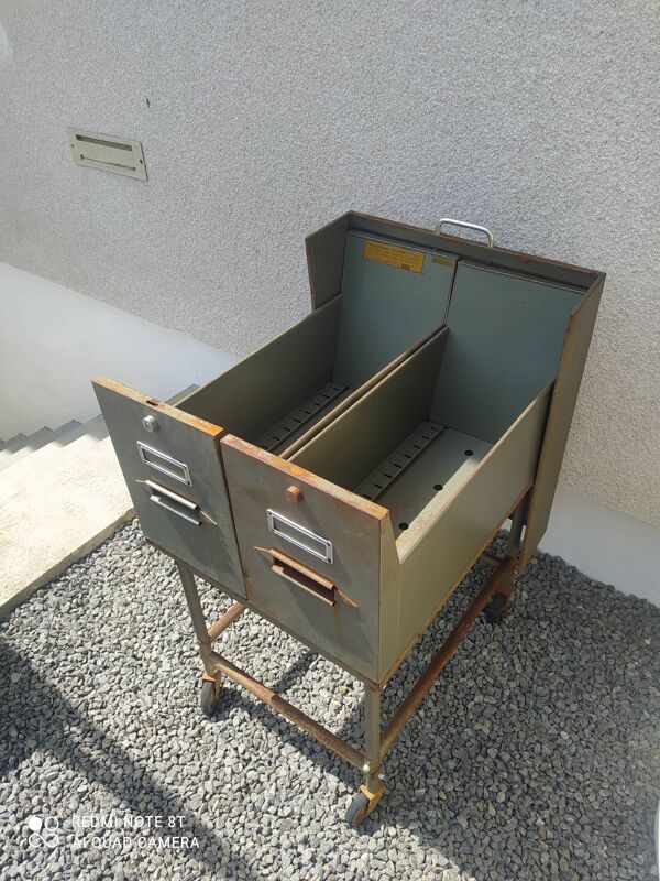 Meuble classeur, caisson à tiroir industriel vintage