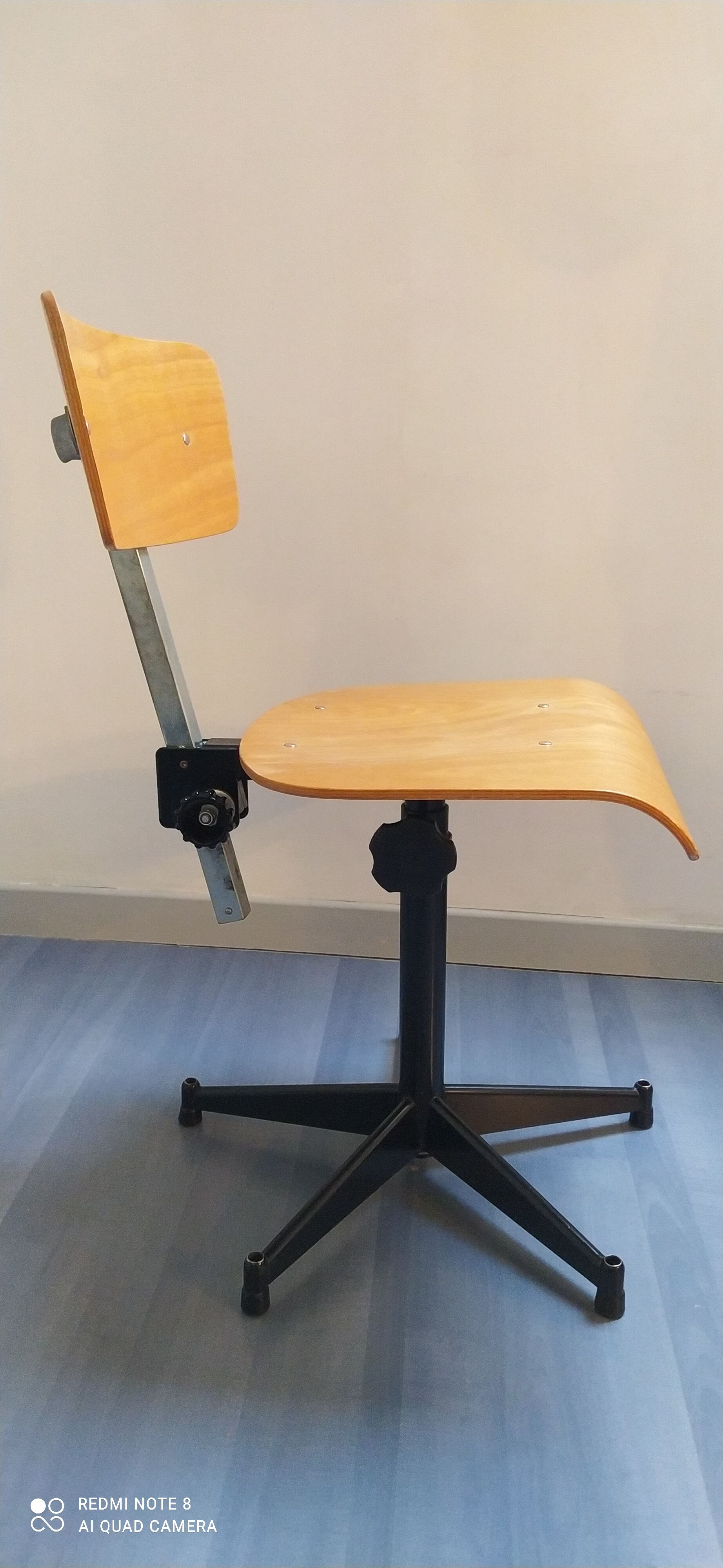 Vintage workshop chair, back height and adjustable seating