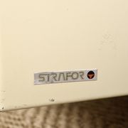 Bureau des années 50, fabriqué par la marque Strafor.