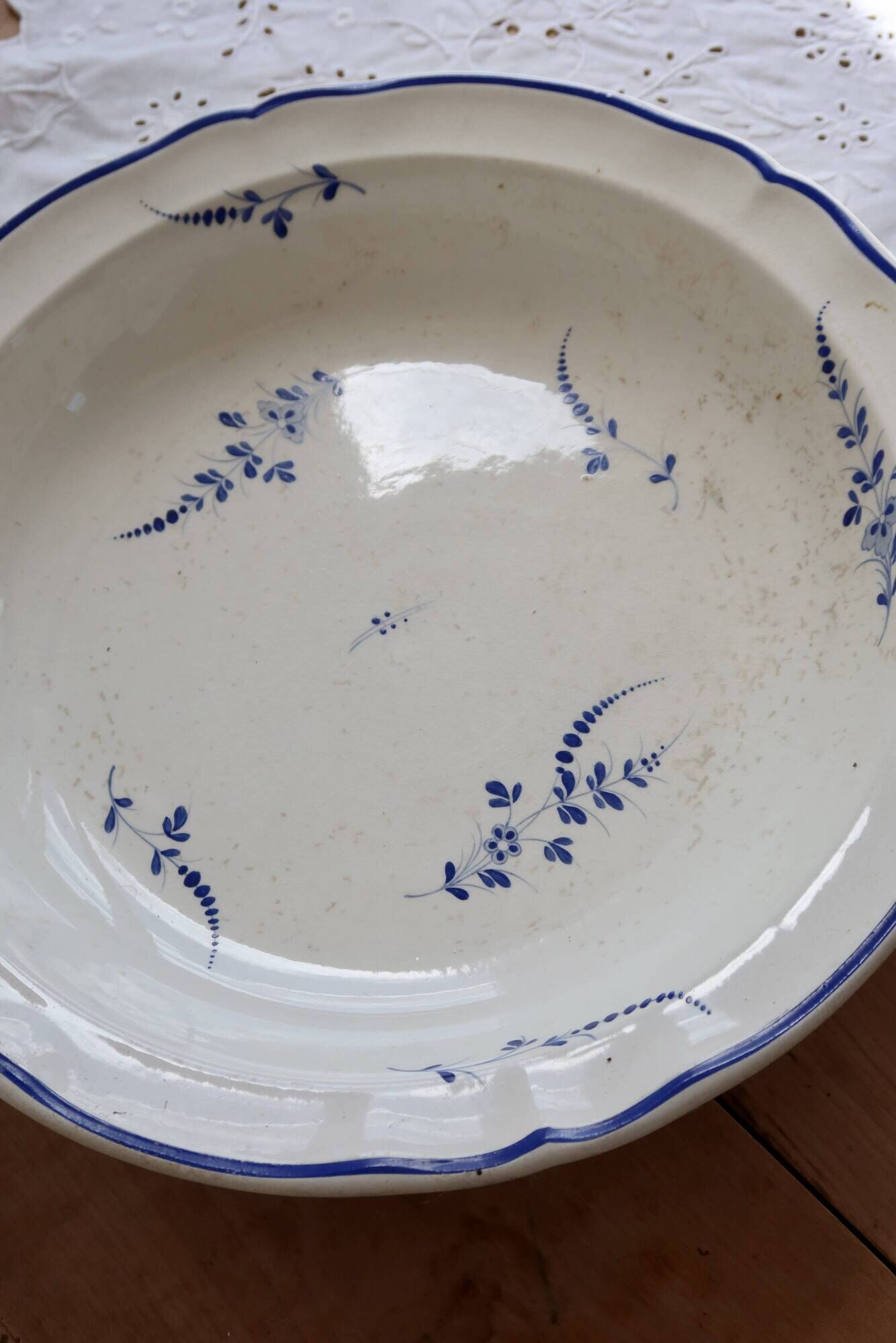 Vintage Lunéville K&G ivory earthenware shallow dish - Blue floral decoration