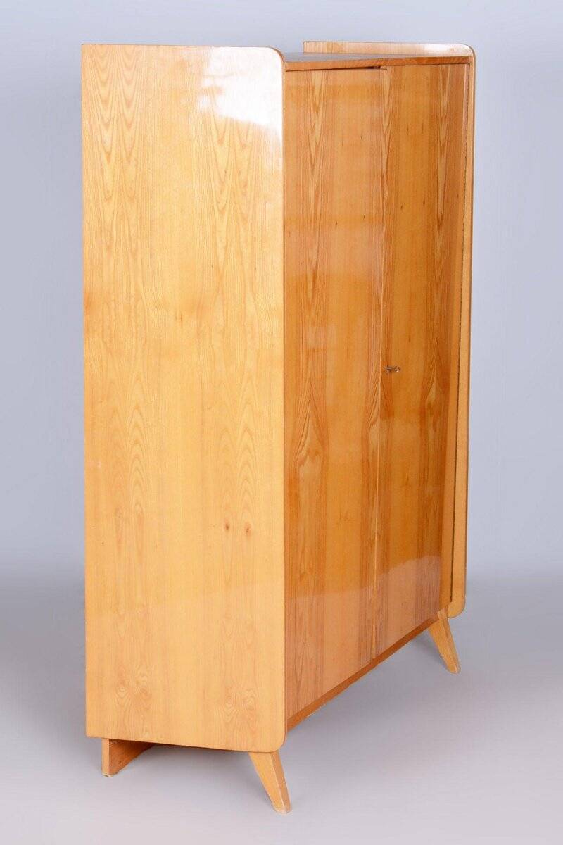 Mid-Century Modern Wardrobe in Ash from Tatra Pravenec, Czech, 1950s