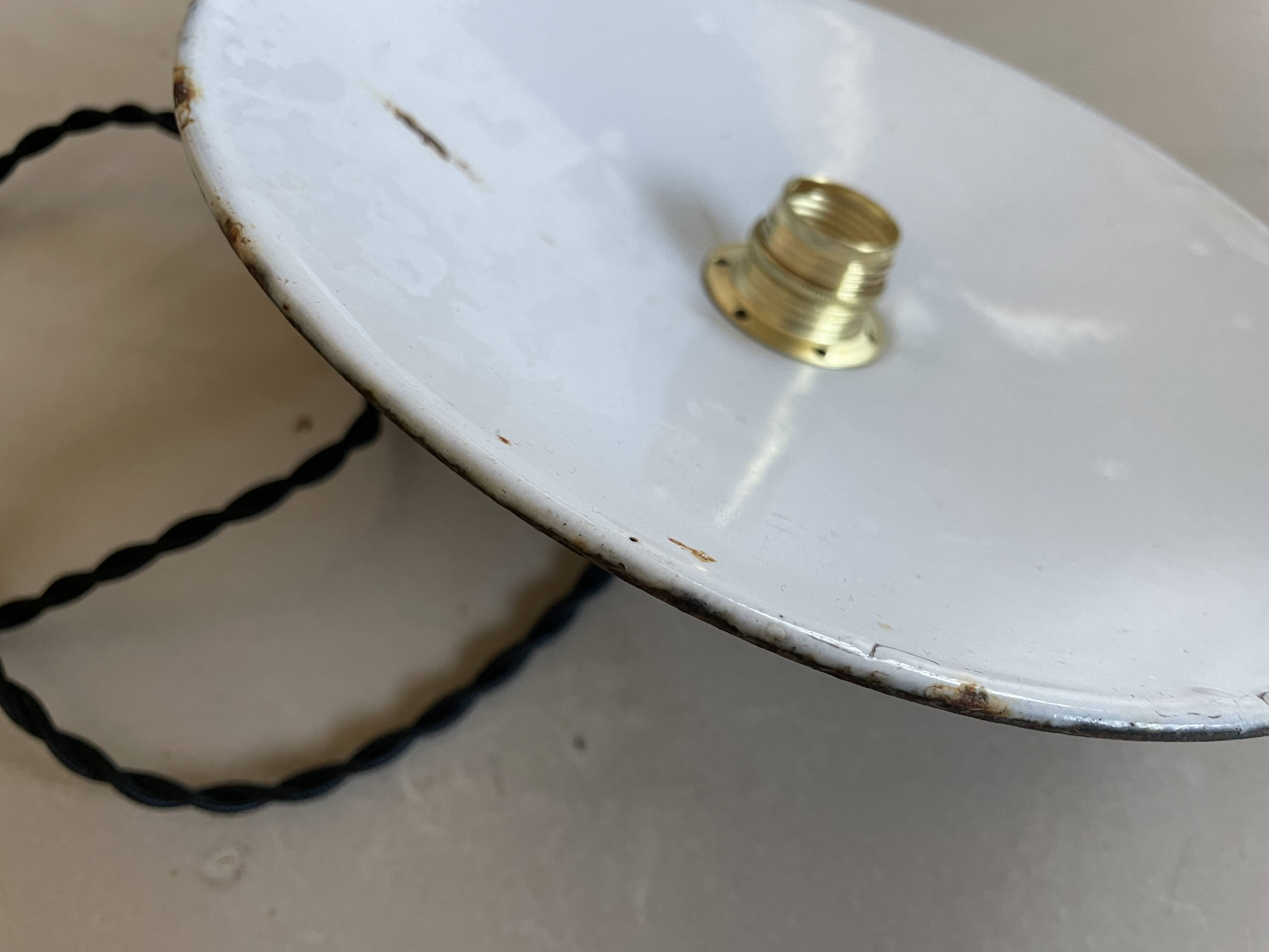 Sheet metal suspension, industrial enameled bowl