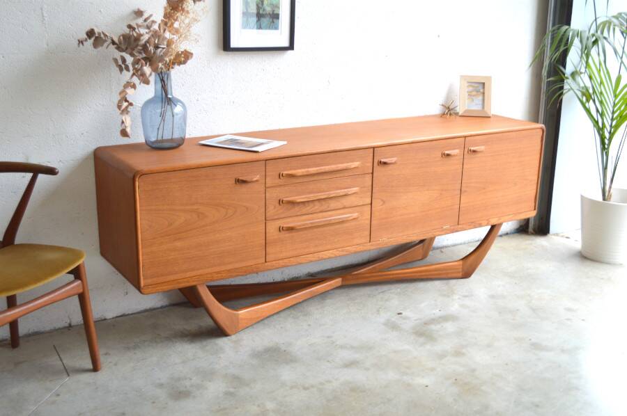 Scottish sideboard by Beithcraft * 205 cm