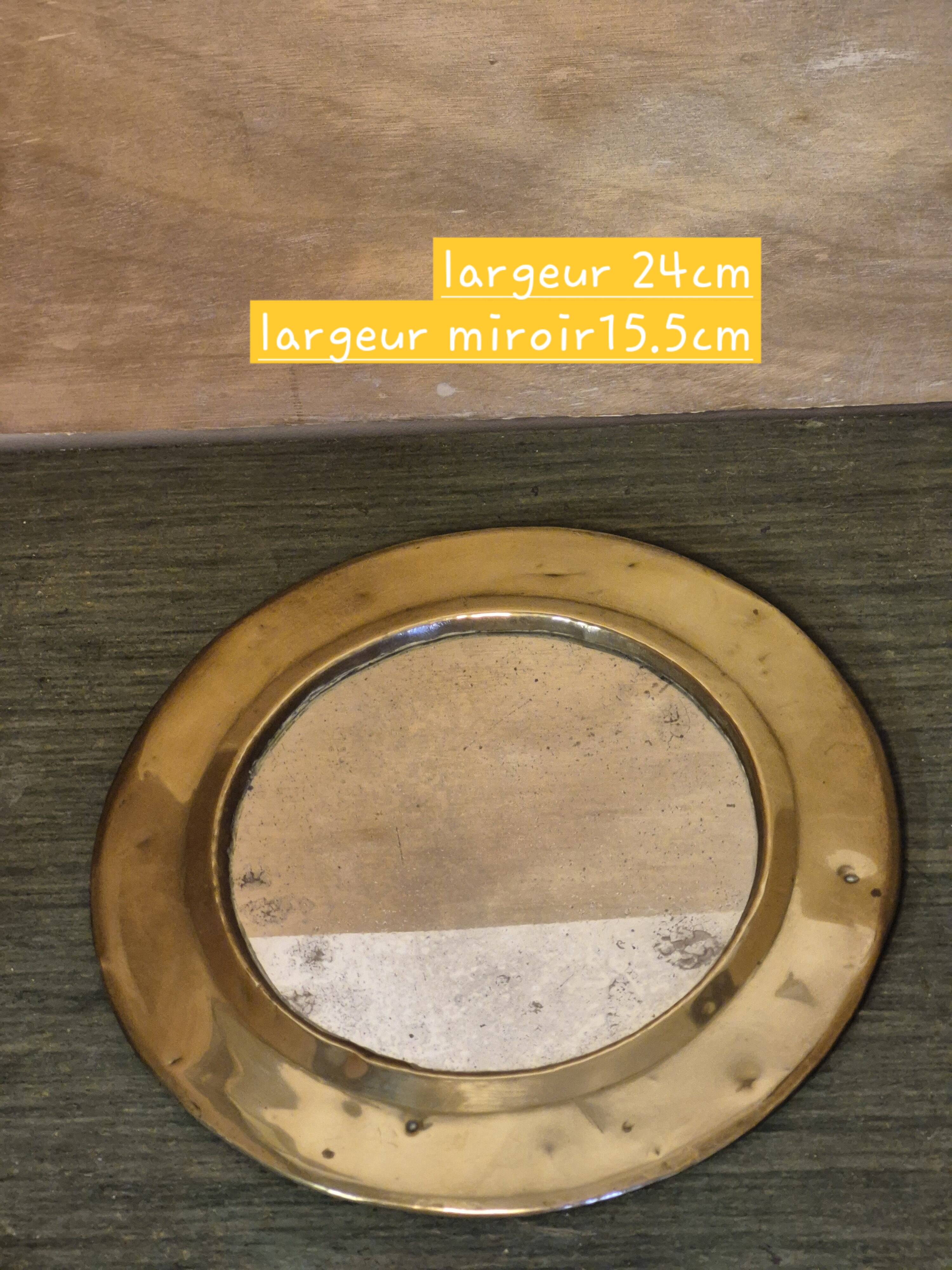 Round mirror
