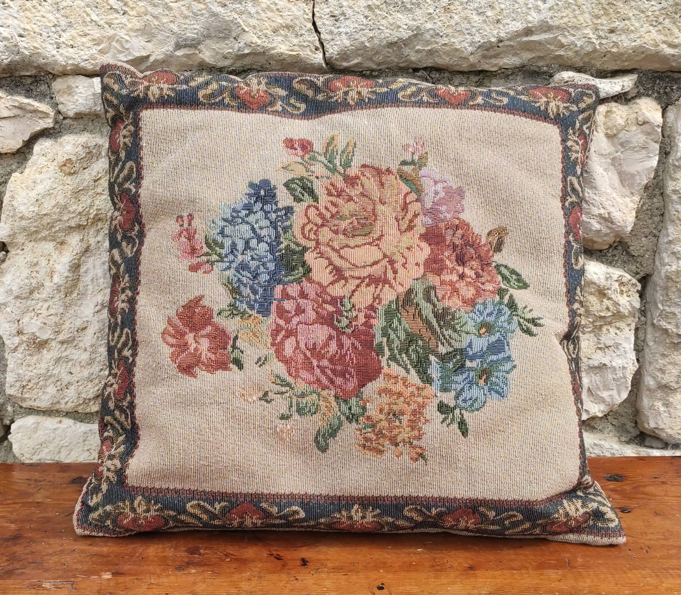 Vintage cushion