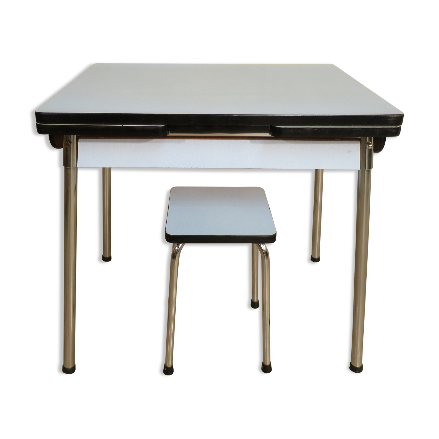 Table et tabouret en formica bleu
