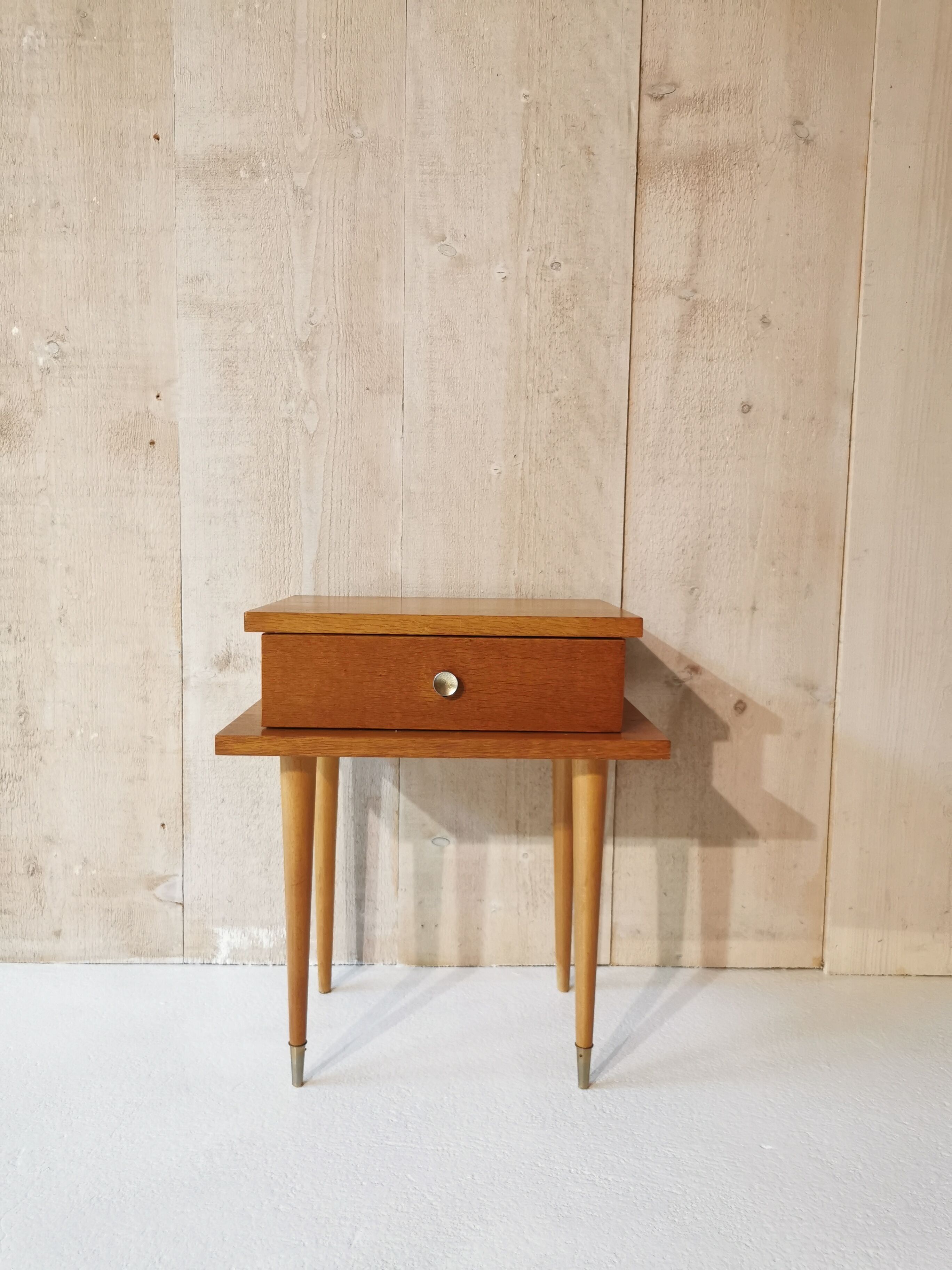 Bedside feet compass