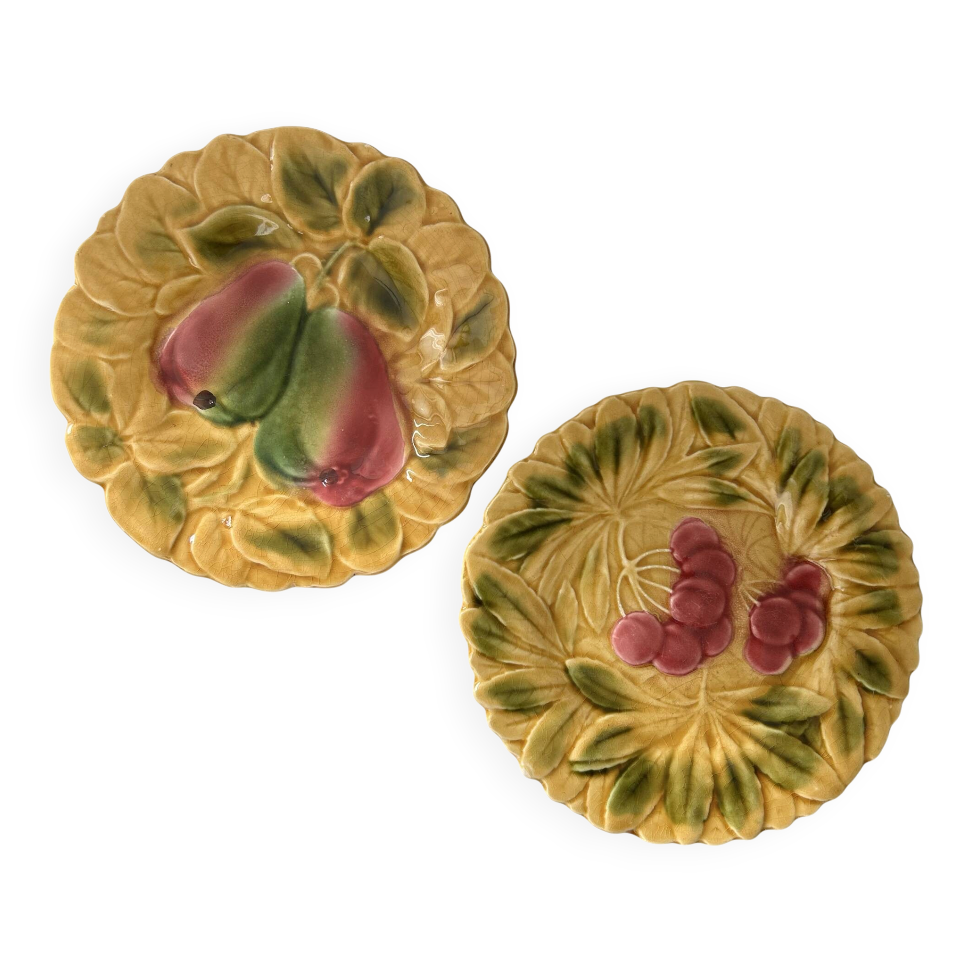 2 assiettes Sarreguemines en barbotine