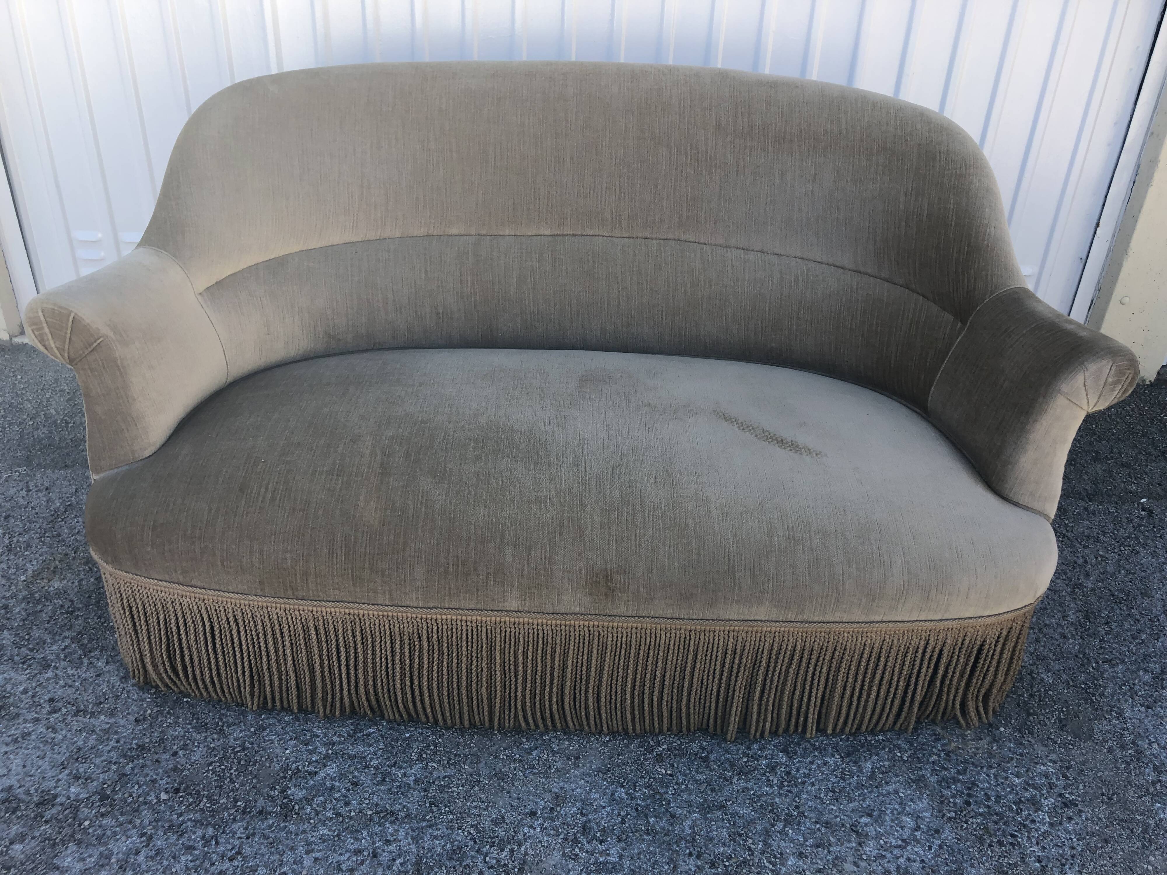 Vintage toad sofa in light taupe velvet