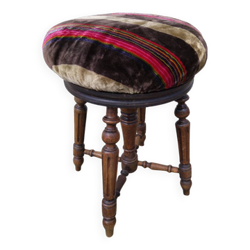Piano stool