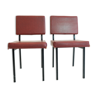 Pair of chairs in burgundy skaï, 1960/1970