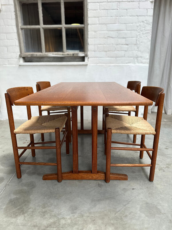 4 chaises ‘J39’ et table shaker ‘C18’, Børge Mogensen, FDB Møbler, Danemark