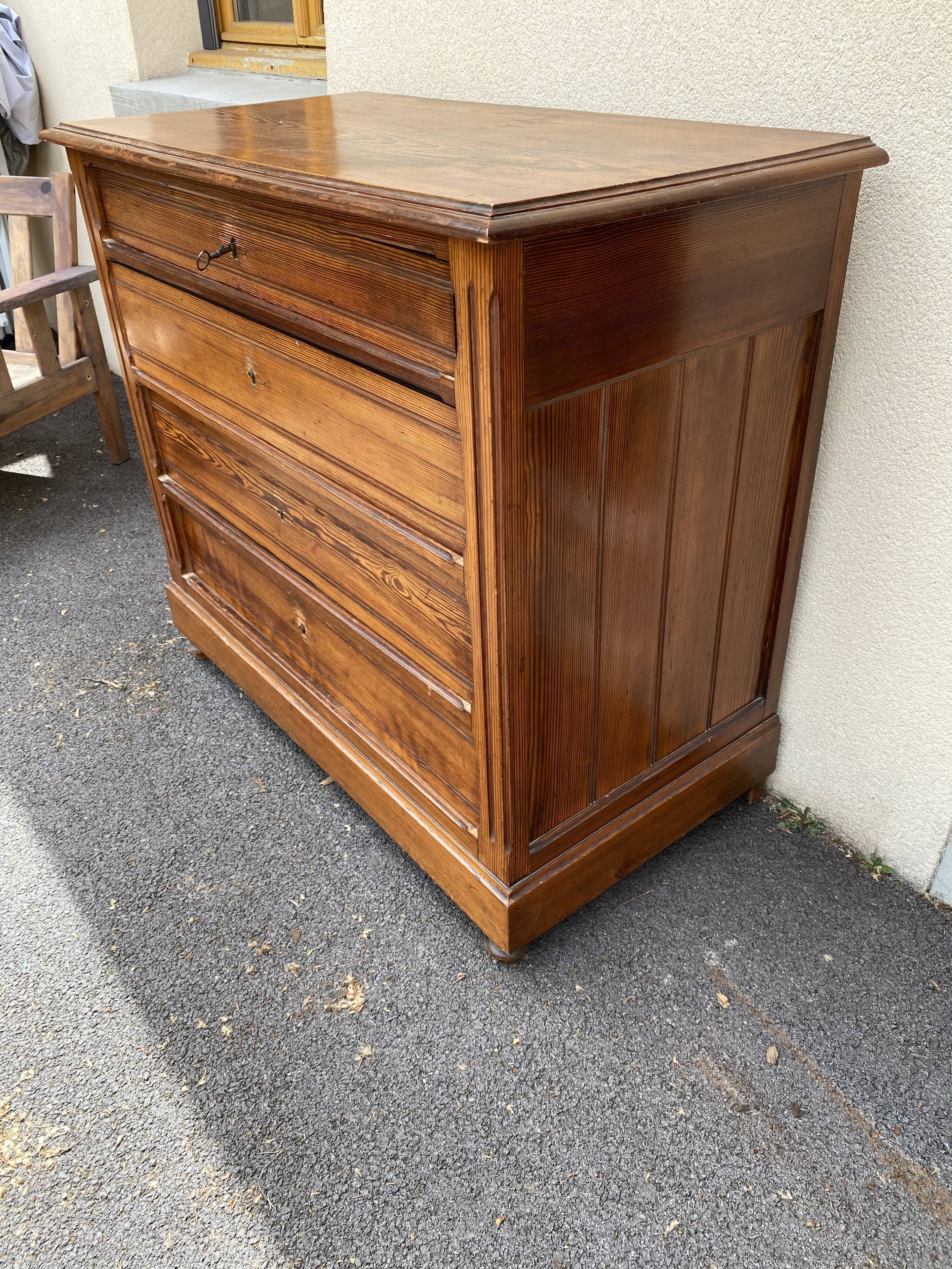 Dresser pitchpin 1900