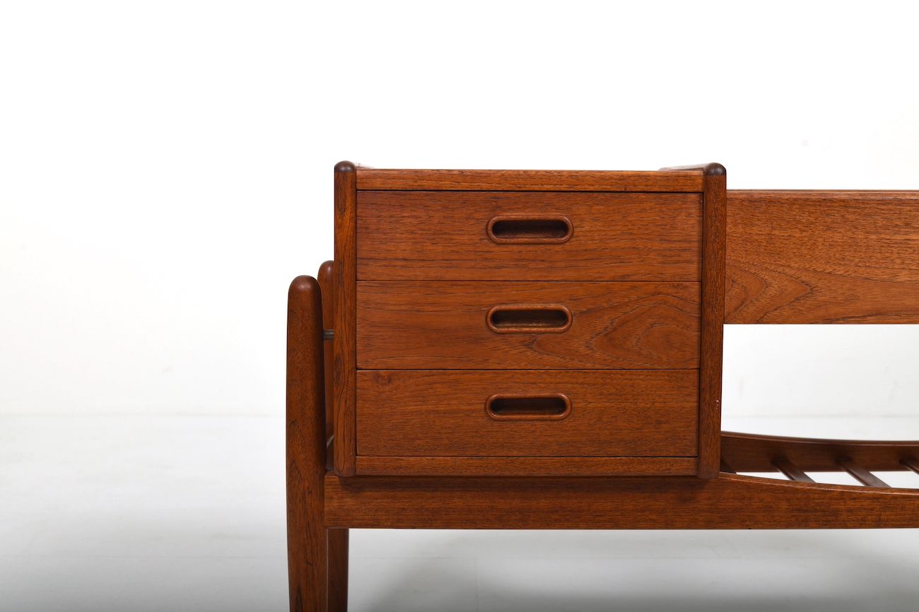 Teak planter by Arne Wahl Iversen 1960