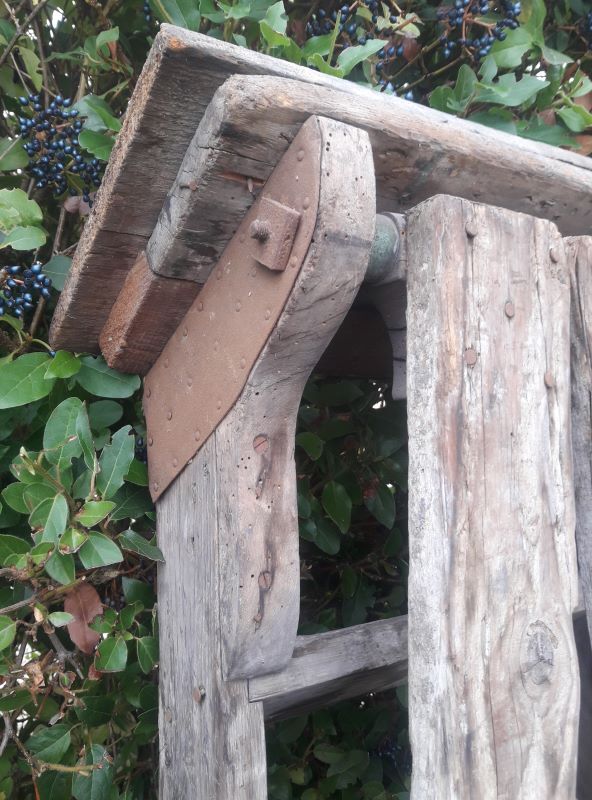 Artisan wooden ladder 6 steps