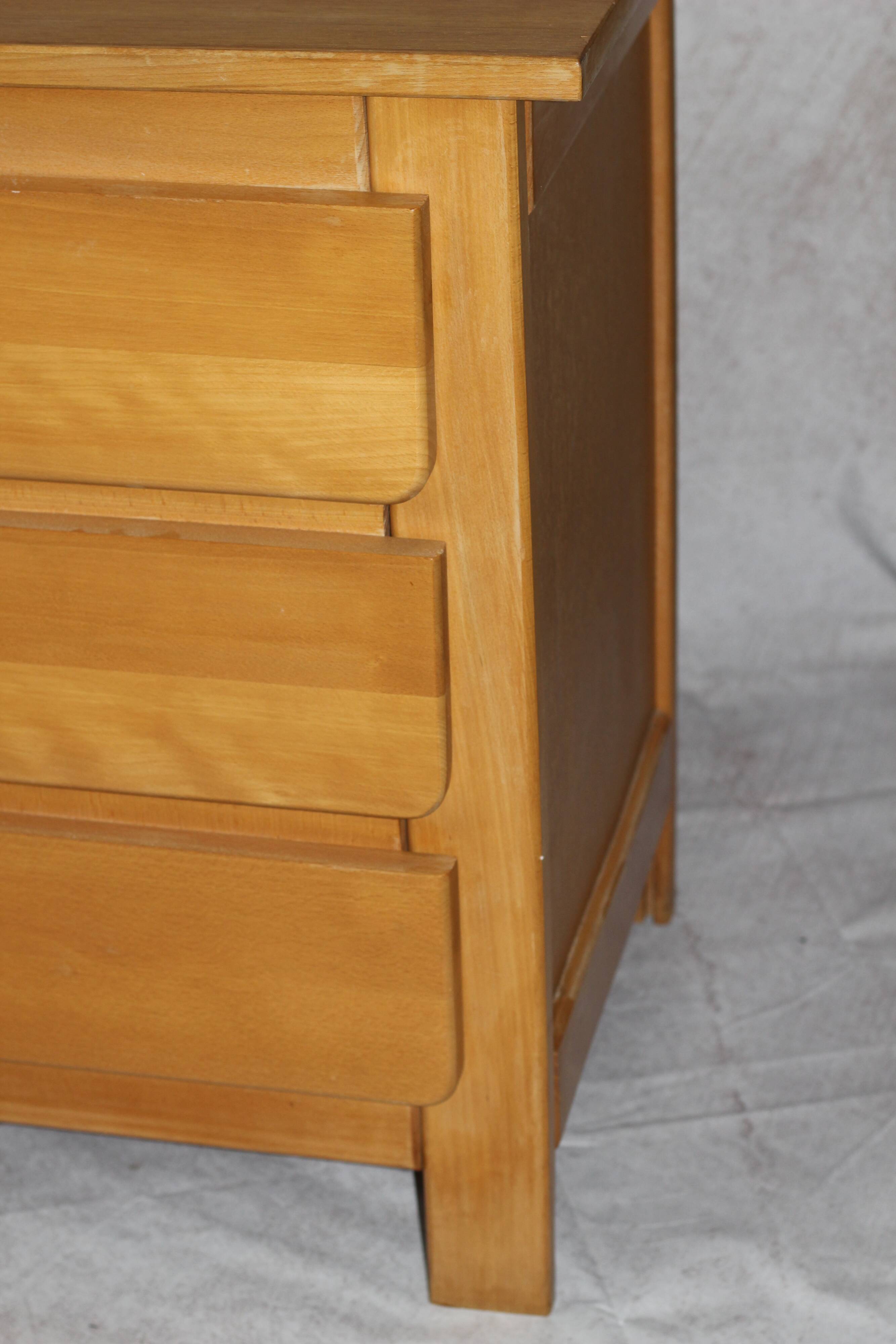 Commode en bois tiroirs arrondis