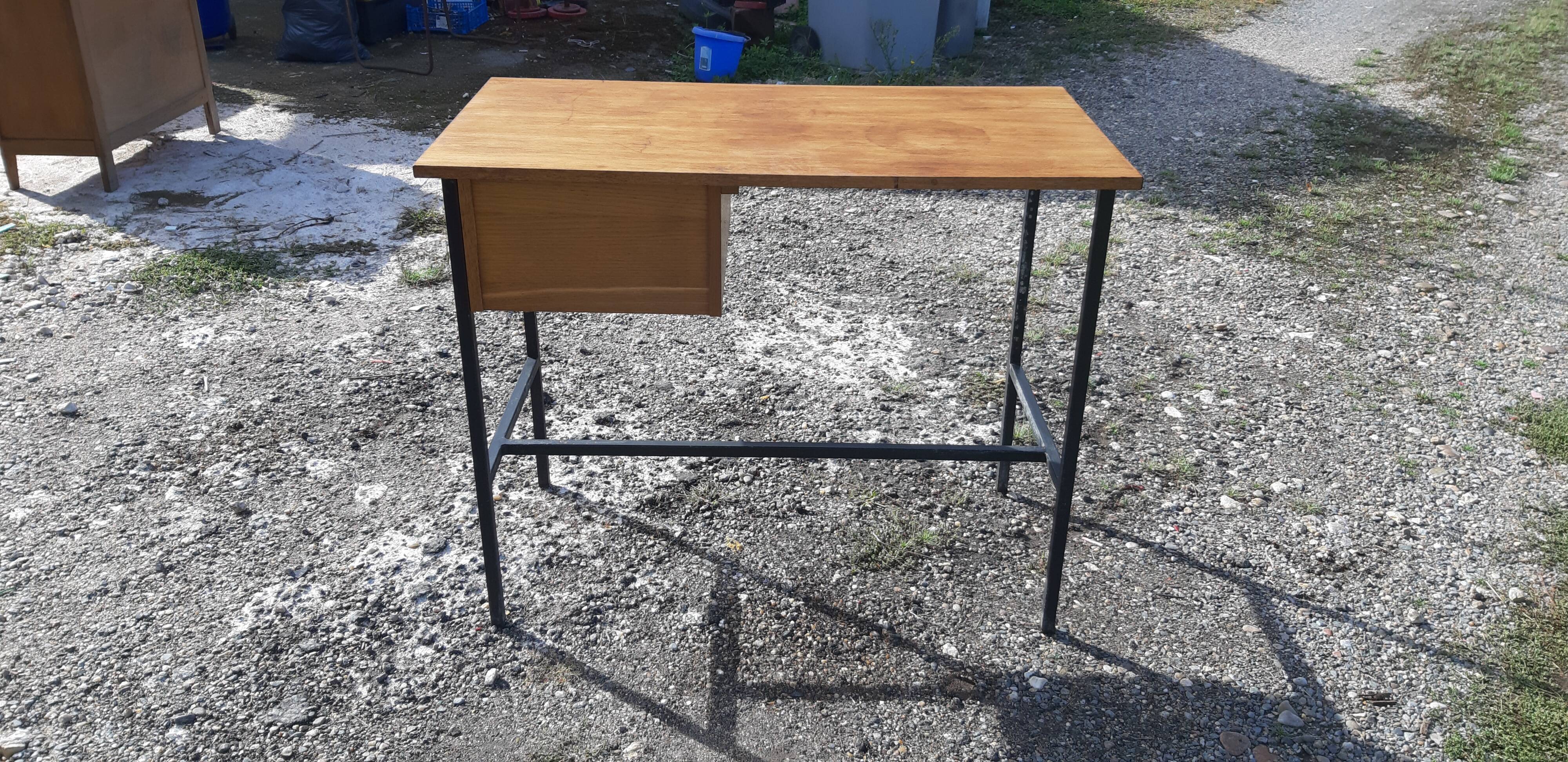 Bureau vintage des Années 50